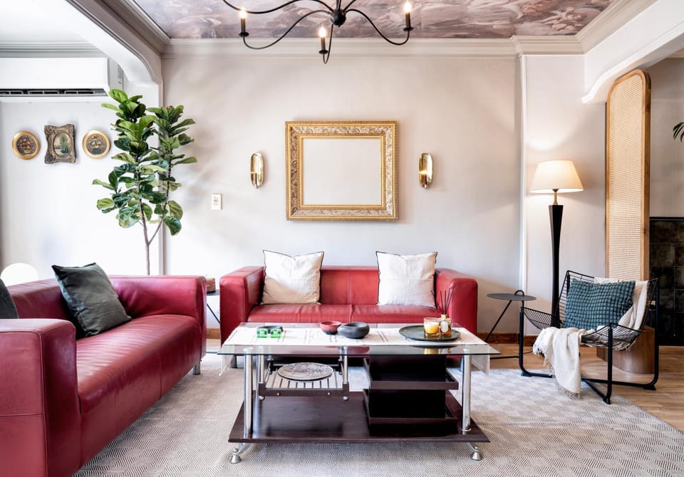The Crimson Sun Charm Apartment in Cairo