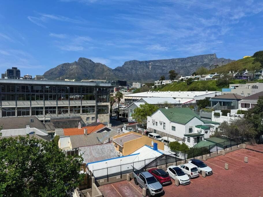 Neighbourhood, City view, Mountain view