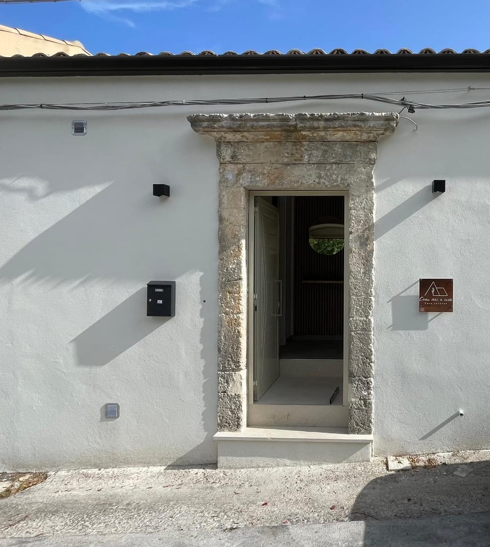 Facade/entrance, Day