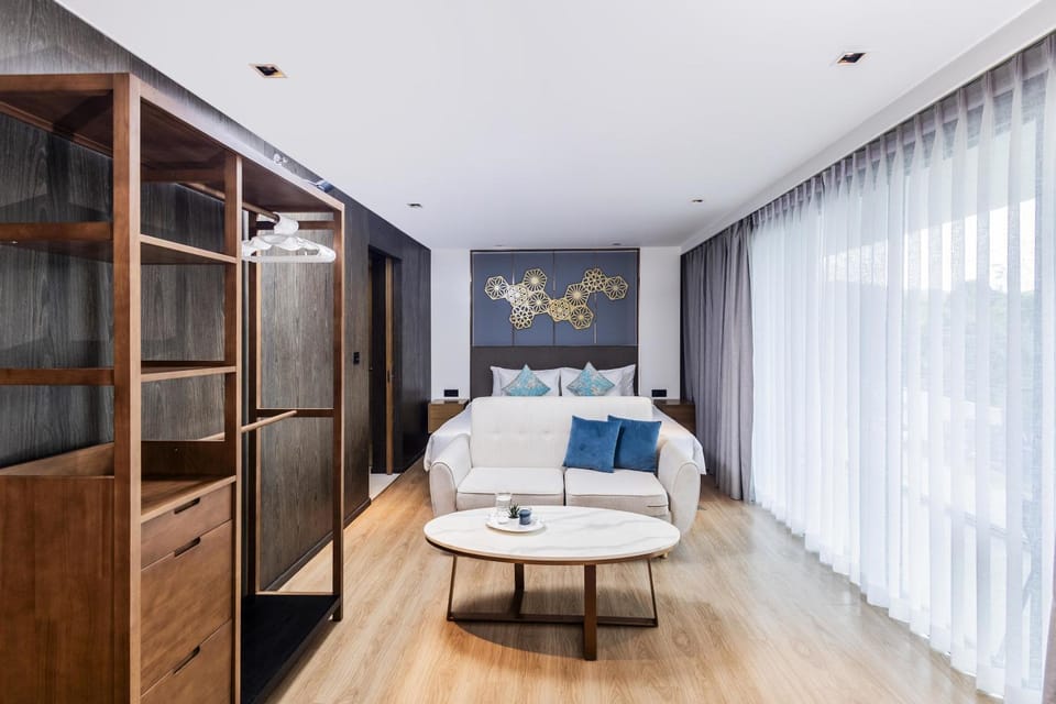 Bed, Living room, Other, Seating area, Bedroom