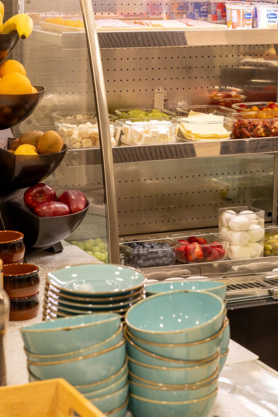 Food and drinks, Continental breakfast