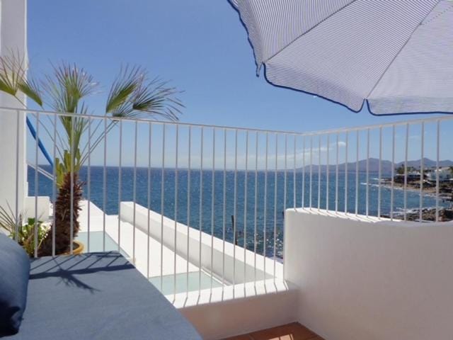 Sea Front Caletón Estudio Apartment in Puerto del Carmen