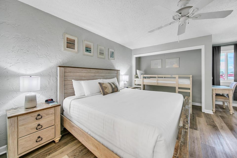 Sugar Beach Condo B-14 by Emerald Coast Retreats Apartment hotel in Lower Grand Lagoon