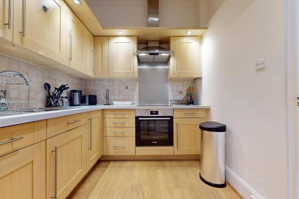 Prime Location Prince's Gate Mews 4BD 3 BATH House in City of Westminster