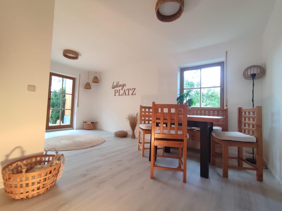 Living room, Seating area, Dining area