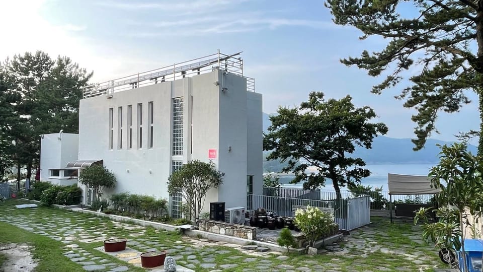 Property building, Day