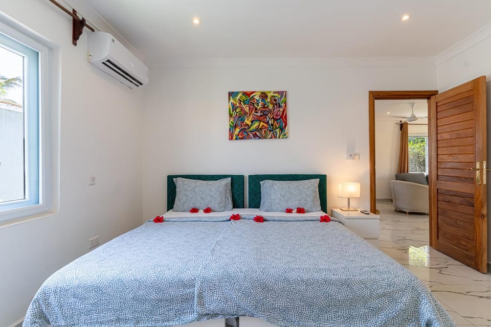 Bed, Bedroom, air conditioner