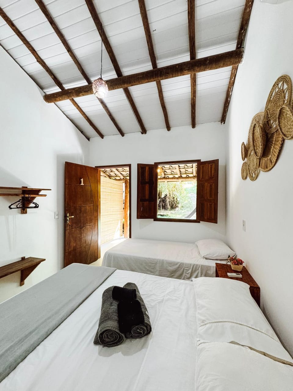 Bed, Photo of the whole room, Bedroom, towels