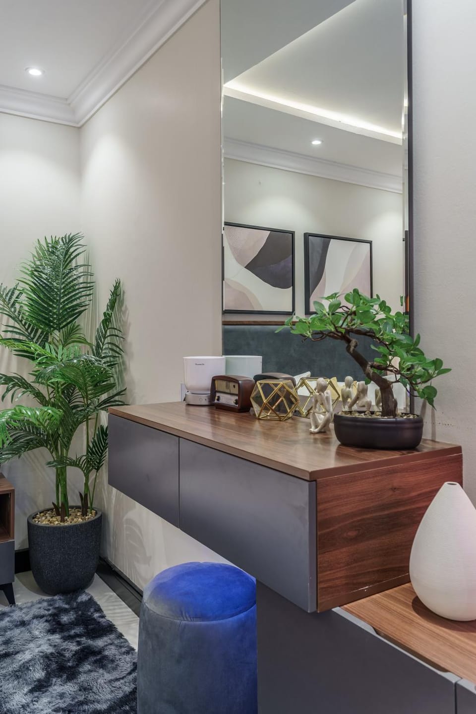 Living room, Bedroom