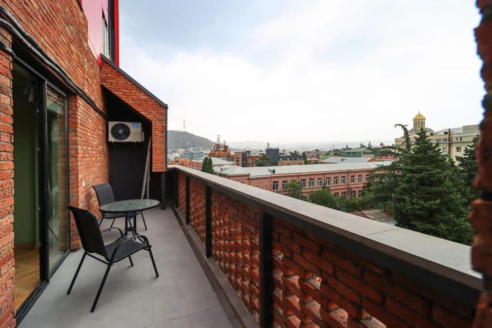 Chic 1BR Apt in Moedani complex - By Wehost Apartment in Tbilisi, Georgia