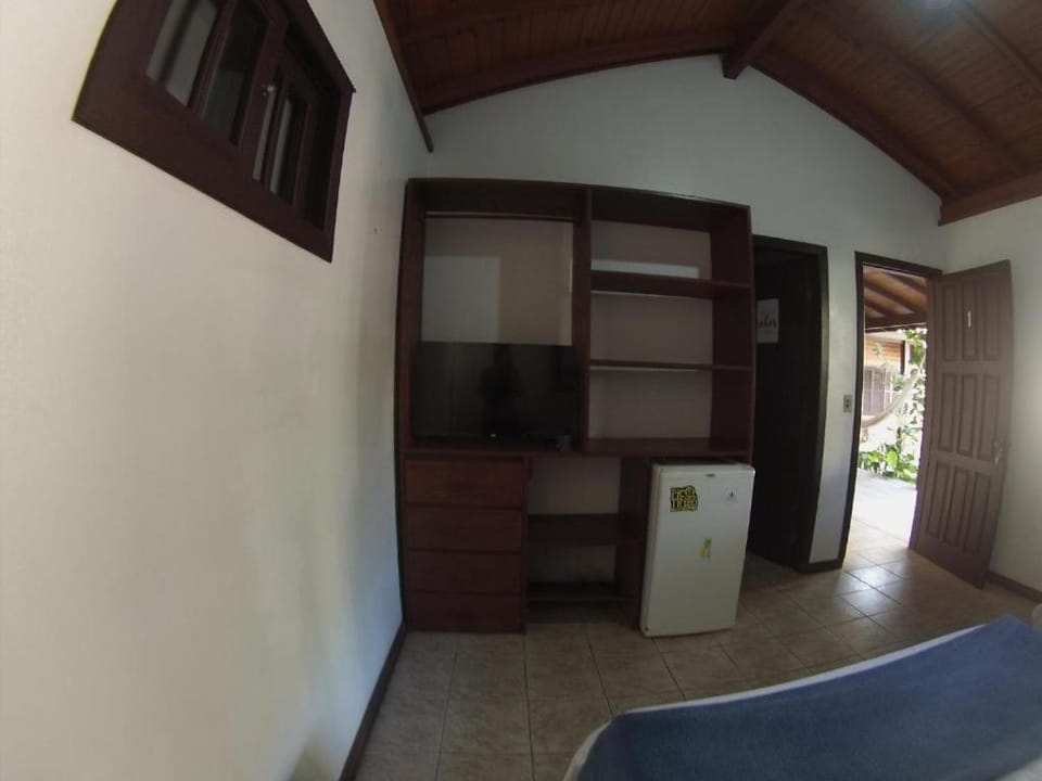 Bed, TV and multimedia, Photo of the whole room, Bedroom, wardrobe