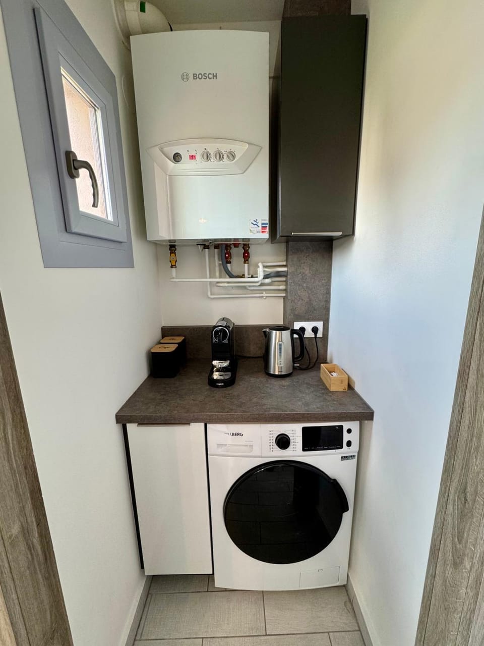 Coffee/tea facilities, washing machine