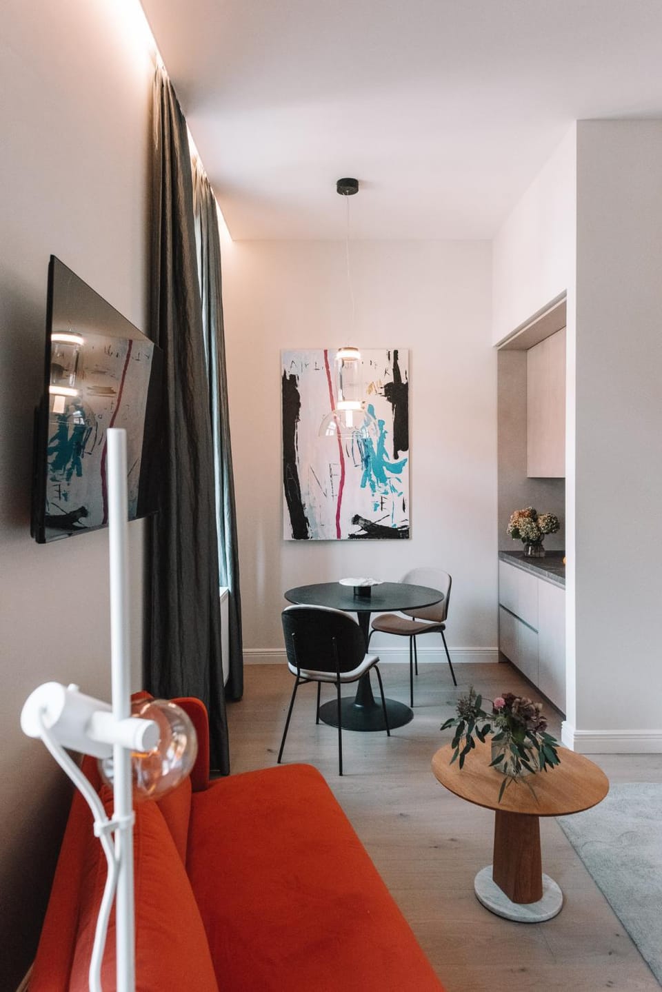 Kitchen or kitchenette, Seating area