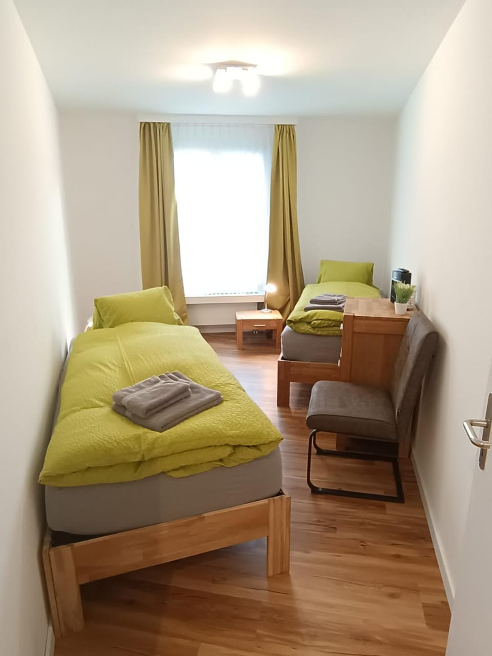 Grosszügige 3 Schlafzimmer Wohnung mit privatem Garten neben Jakobshornbahn Apartment in Davos