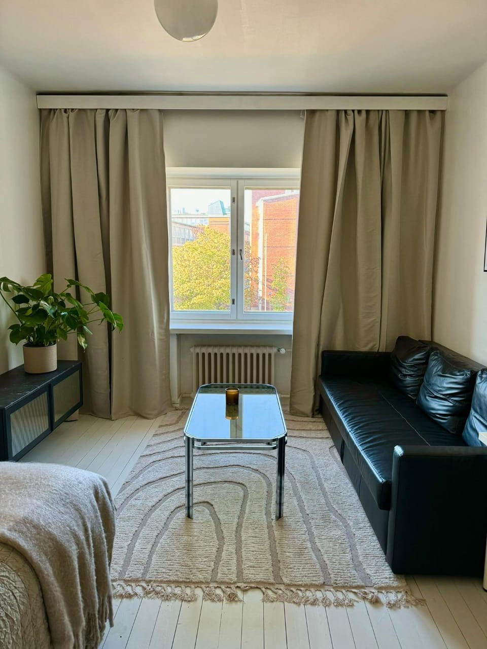 Living room, Photo of the whole room, Seating area