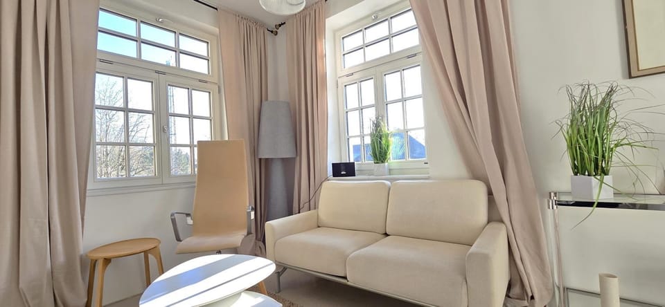 Living room, Lounge or bar
