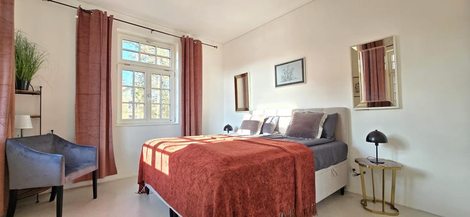 Bed, View (from property/room), Bedroom