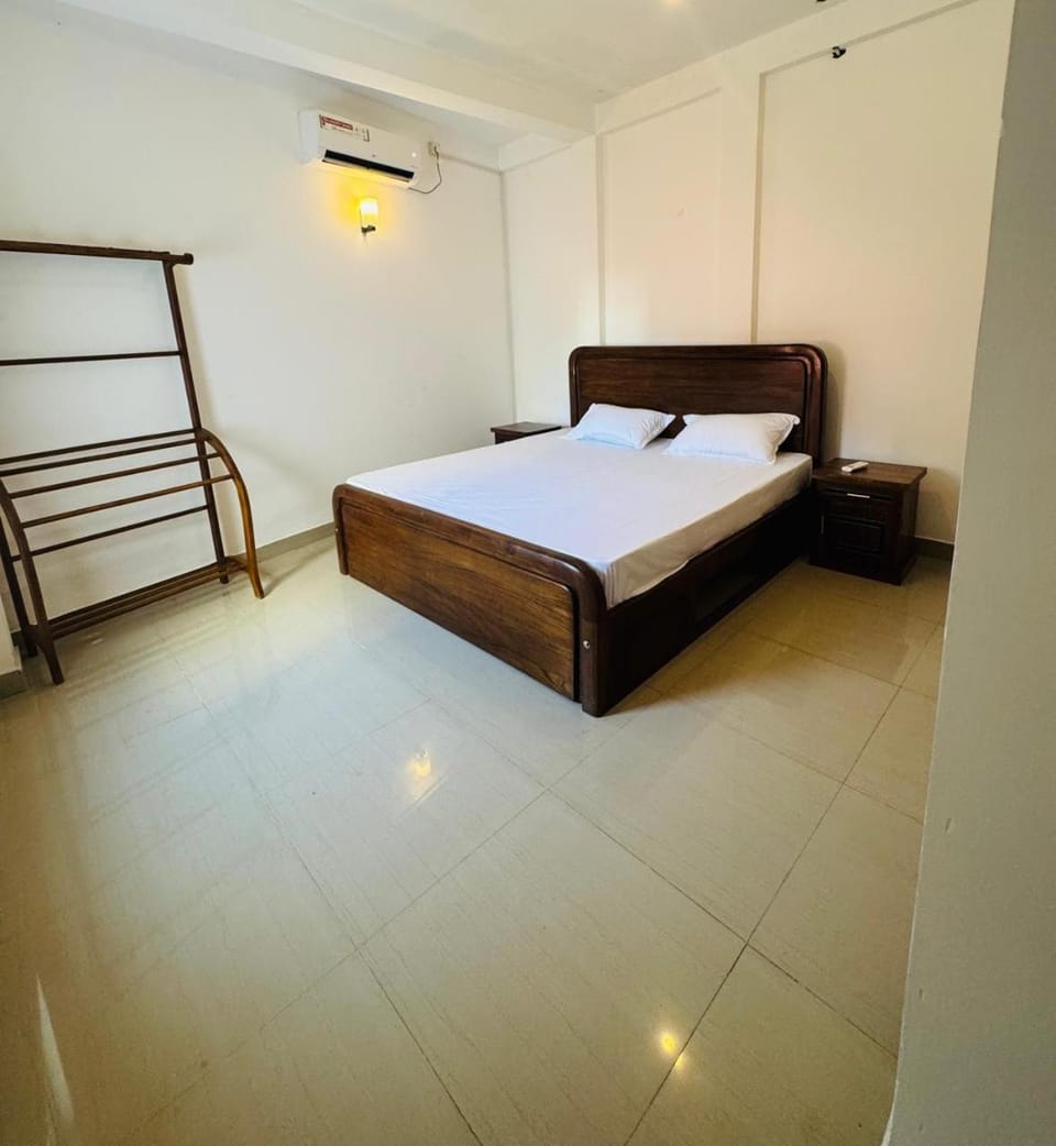 Bed, Bedroom, air conditioner