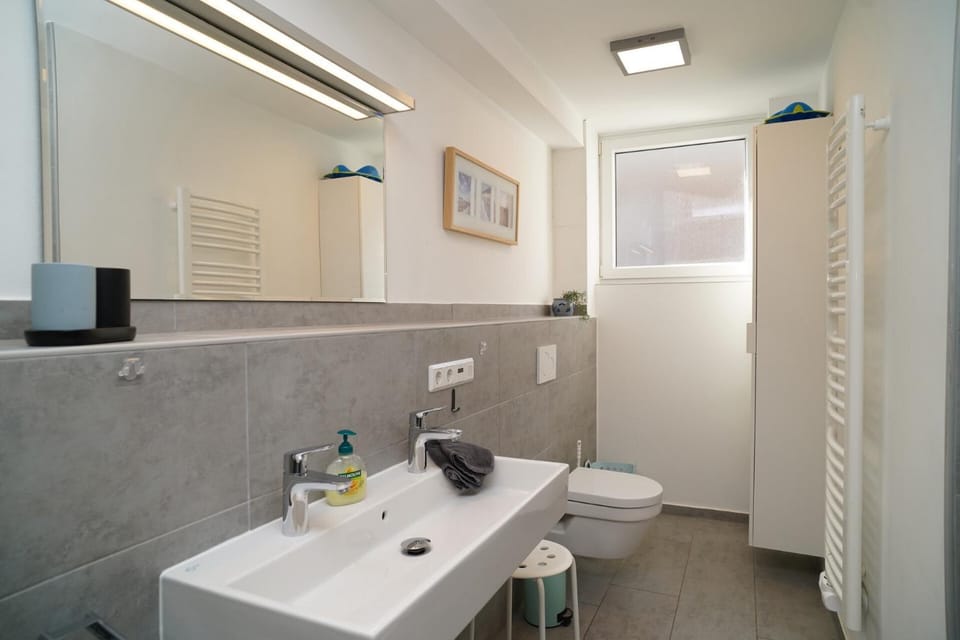 Toilet, Bathroom