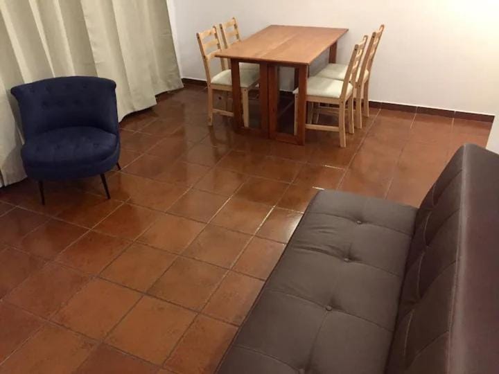 Apart 1 quarto 350m praia Olhos de Água, E Apartment in Olhos de Água