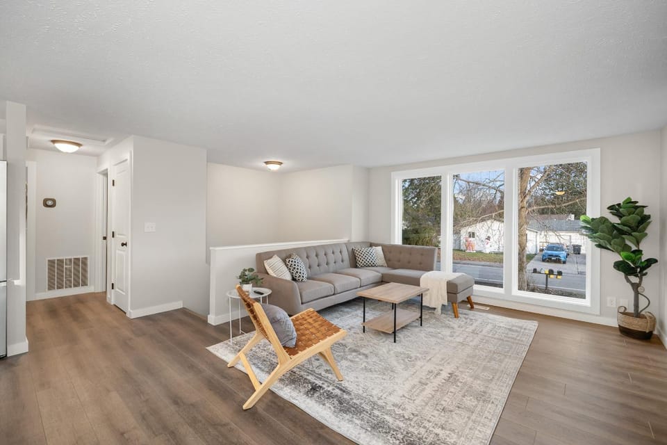 Spacious Family Villa only 13 mi from Silverwood House in Hayden