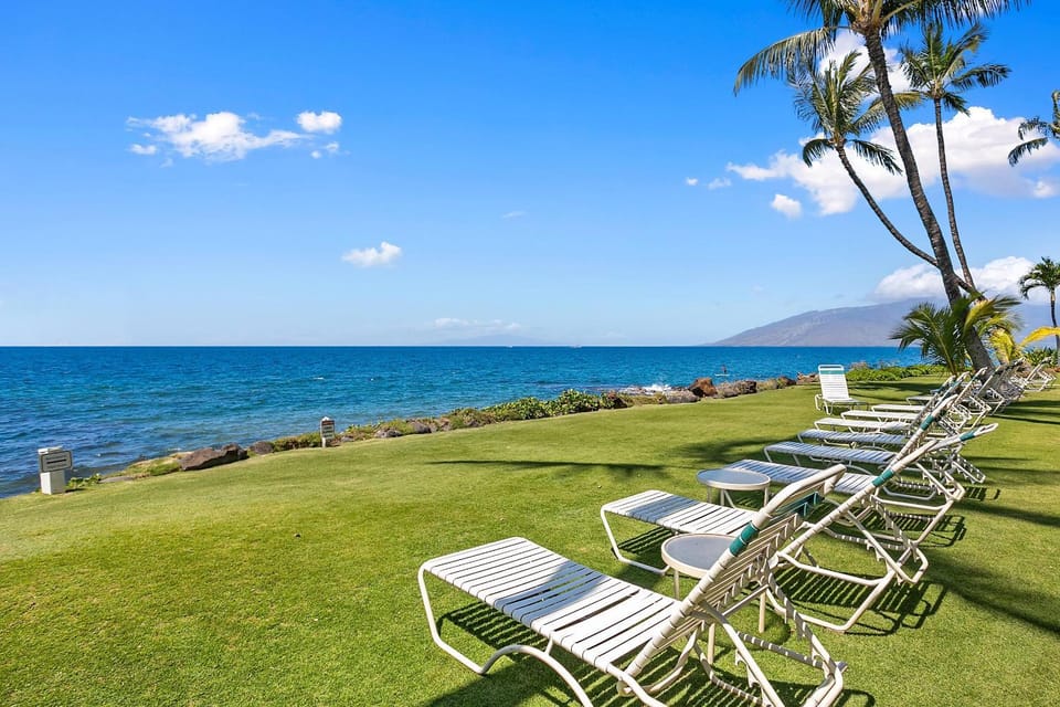 Kamaole Nalu 301 - Stunning Ocean Views, Renovated House in Kihei