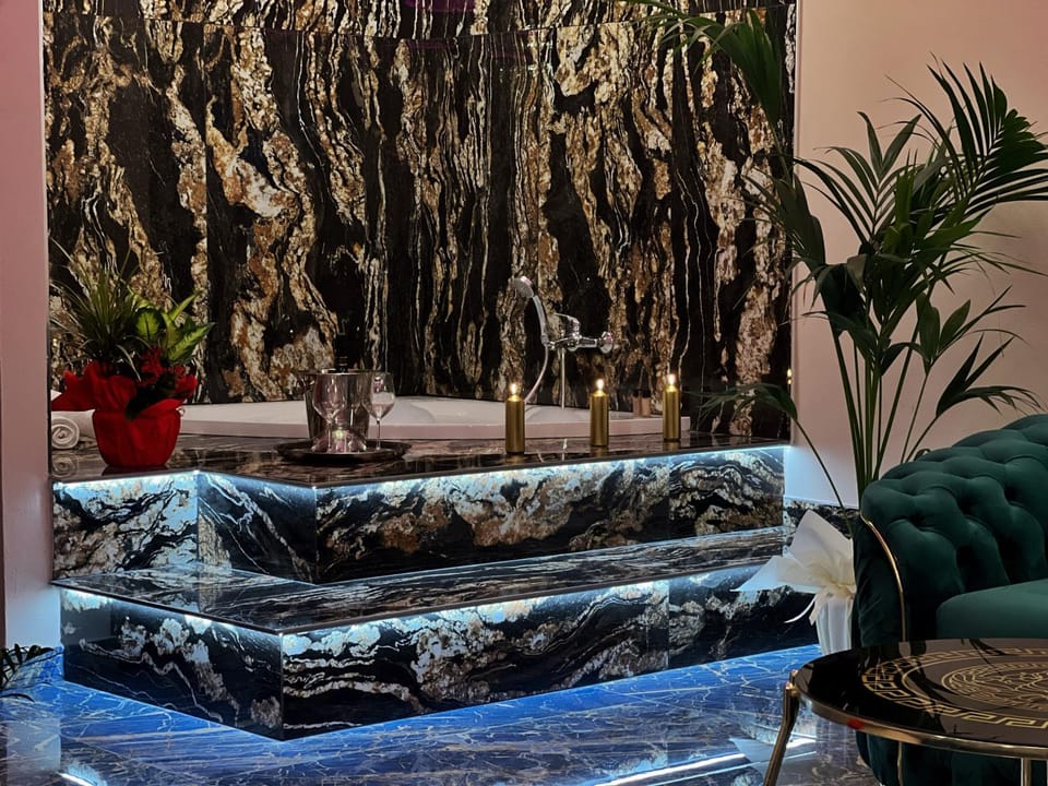 Mirror Suite Luxury Apartment in Montecatini Terme