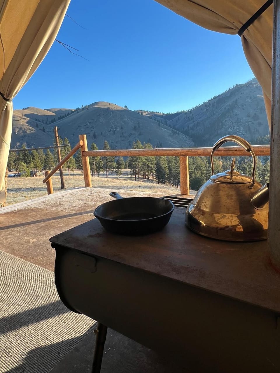 Tent 1 Oxen-Le-Fields Montana Luxury tent in Salmon River