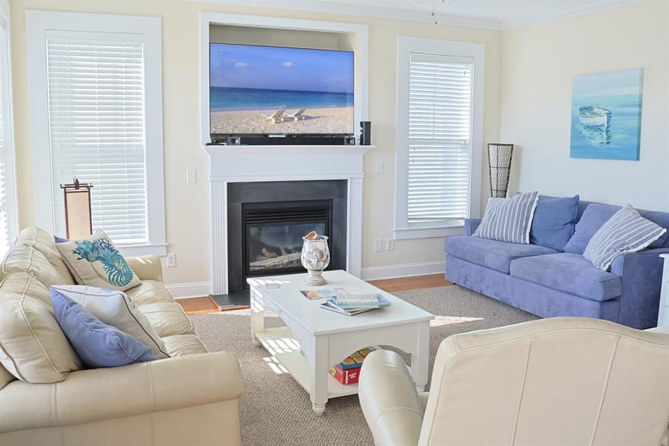 Stay Salty Villa Pool is OPEN Walk to Beach Villa in Carolina Beach