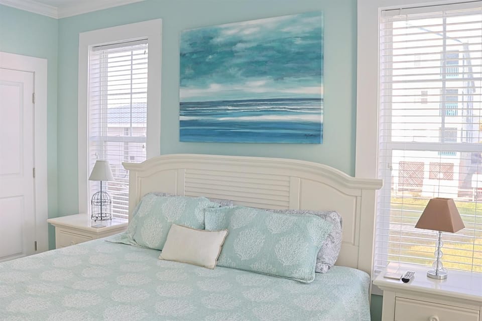 Stay Salty Villa Pool is OPEN Walk to Beach Villa in Carolina Beach