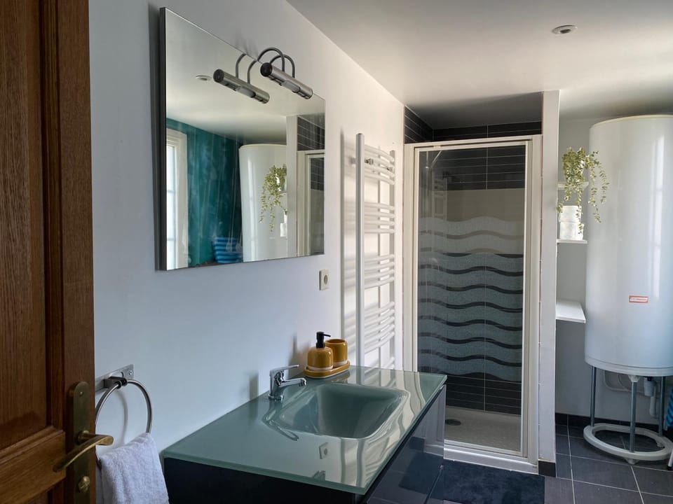 Shower, Bathroom