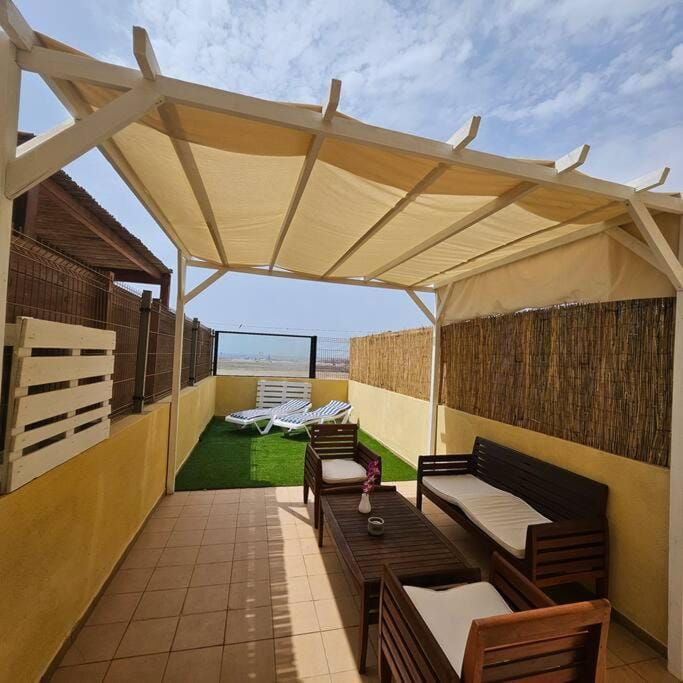 Balcony/Terrace, sunbed