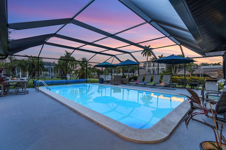 Gulf Access Home with Kayaks, Private Pool and Canal View - The Pelican Perch - Roelens House in Cape Coral