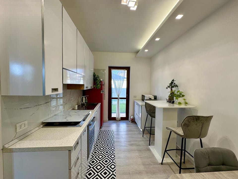 Kitchen or kitchenette, Dining area, dishwasher, minibar, oven, pet friendly, stove