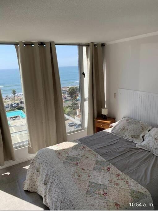 Bed, Photo of the whole room, Bedroom, Sea view