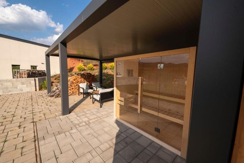 Patio, Sauna
