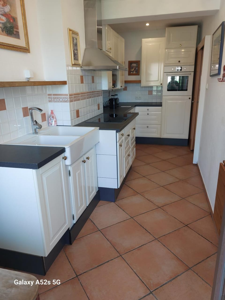 Kitchen or kitchenette, Breakfast, dishwasher, oven, stove