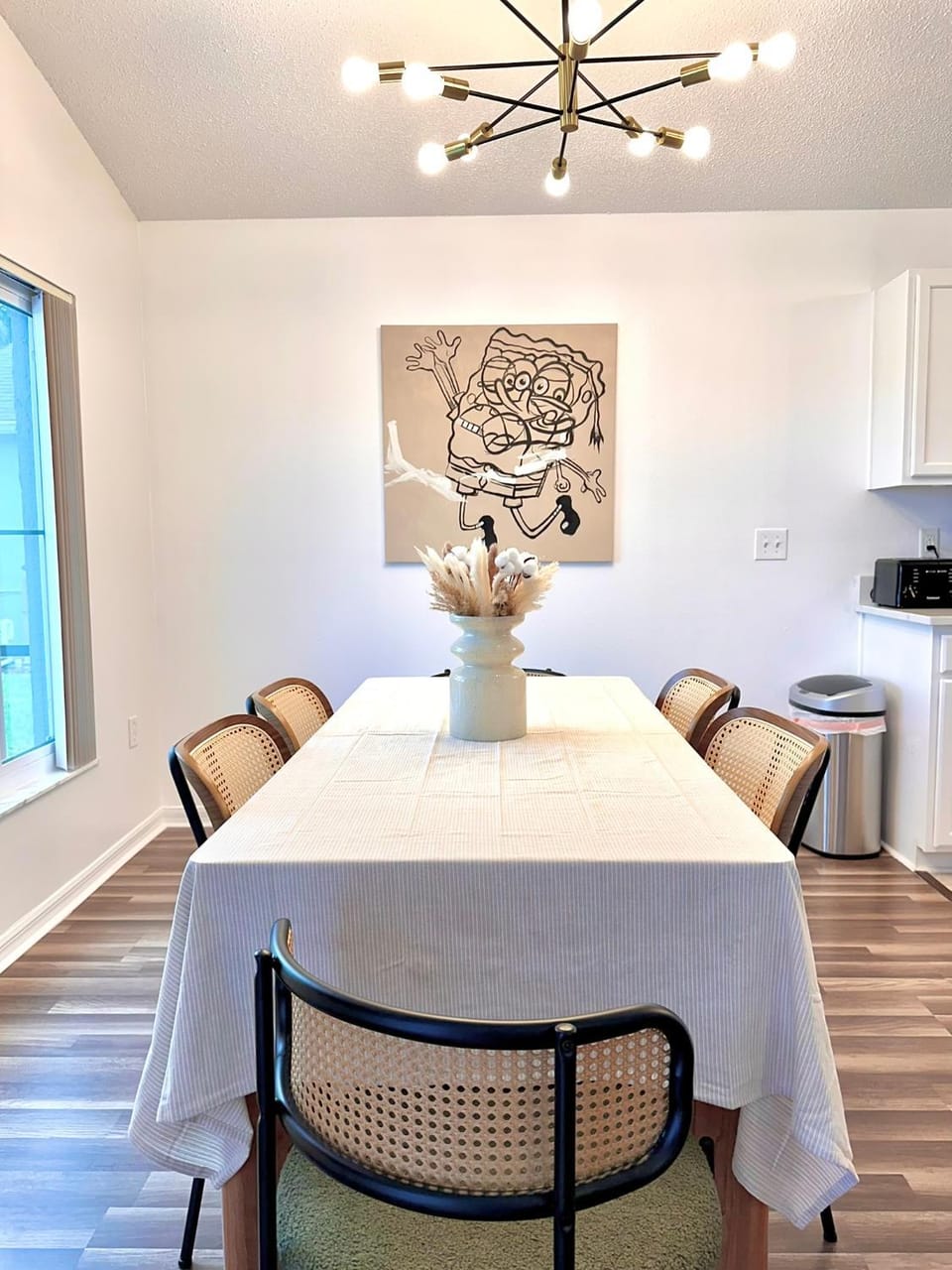 Dining area, kitchen
