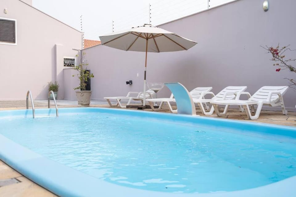 Pool view, Swimming pool, sunbed