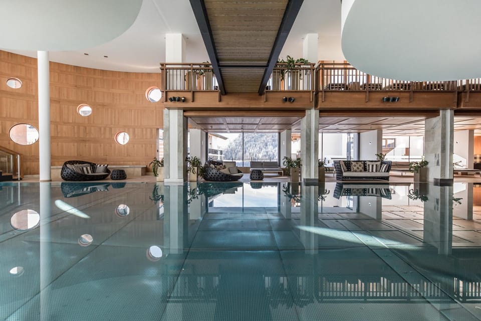 Swimming pool, Swimming pool