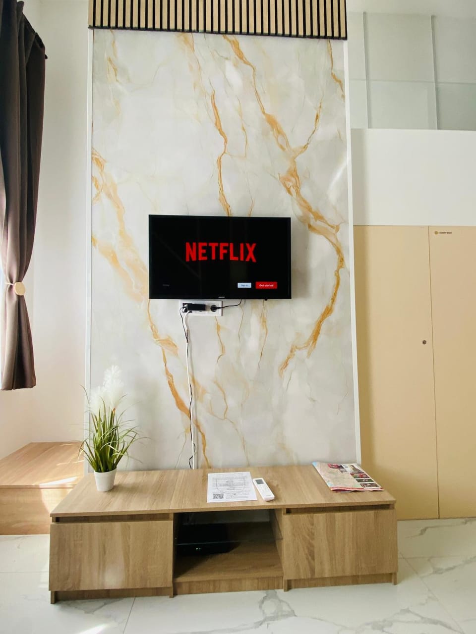 TV and multimedia, Evening entertainment
