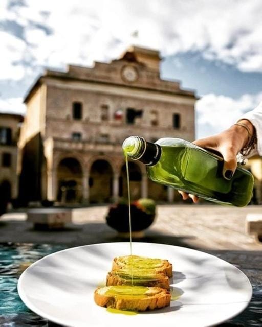 Restaurant/places to eat, Food and drinks