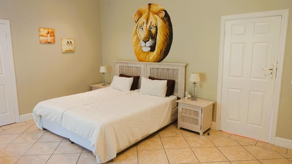Big6 Guesthouse Bed and Breakfast in Cape Town