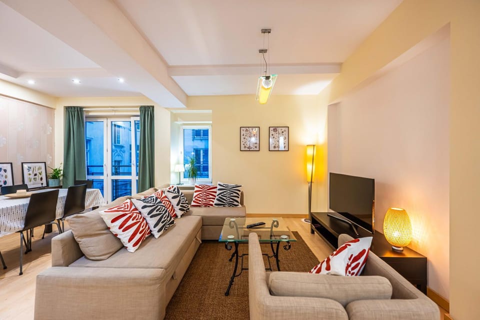 TV and multimedia, Living room, Seating area