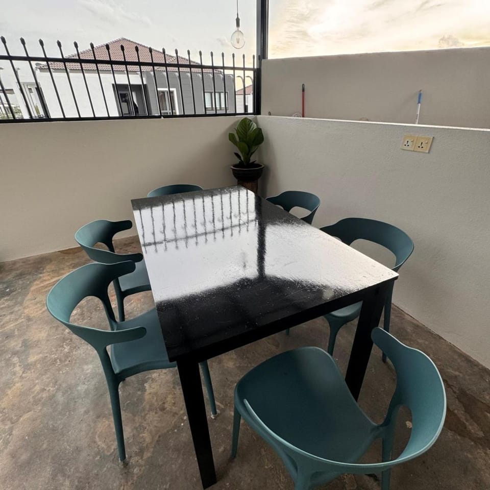 Balcony/Terrace, Dining area