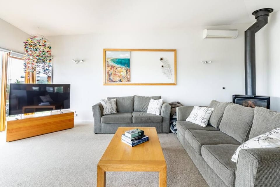 Ocean Views , Spacious House , Pet Friendly House in Ocean Grove