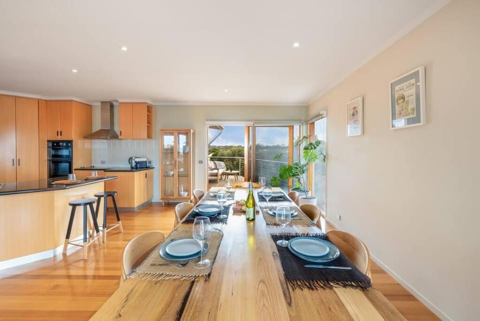 Ocean Views , Spacious House , Pet Friendly House in Ocean Grove