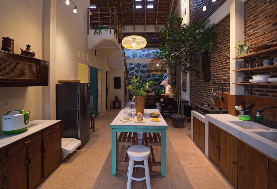 Kitchen or kitchenette, Kitchen or kitchenette