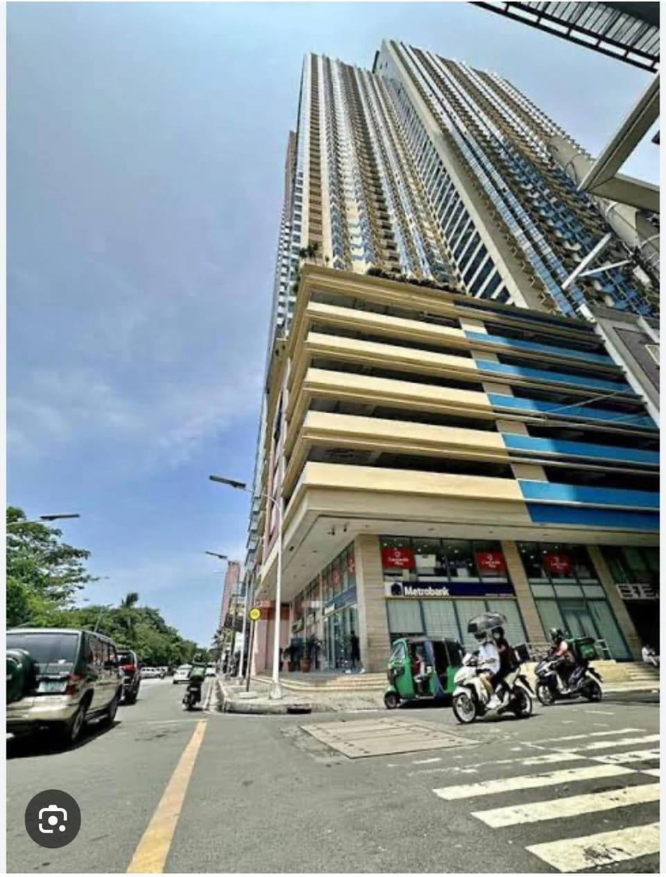 Property building, Neighbourhood, Street view, Location, Parking