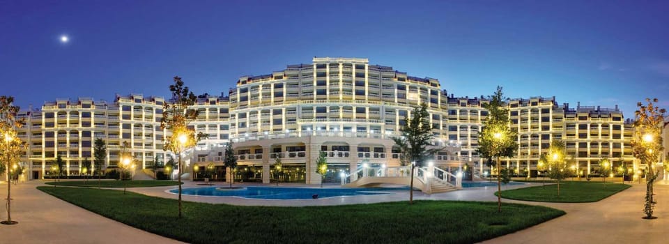 Property building, Night, Natural landscape, Garden, Pool view, Swimming pool, Location